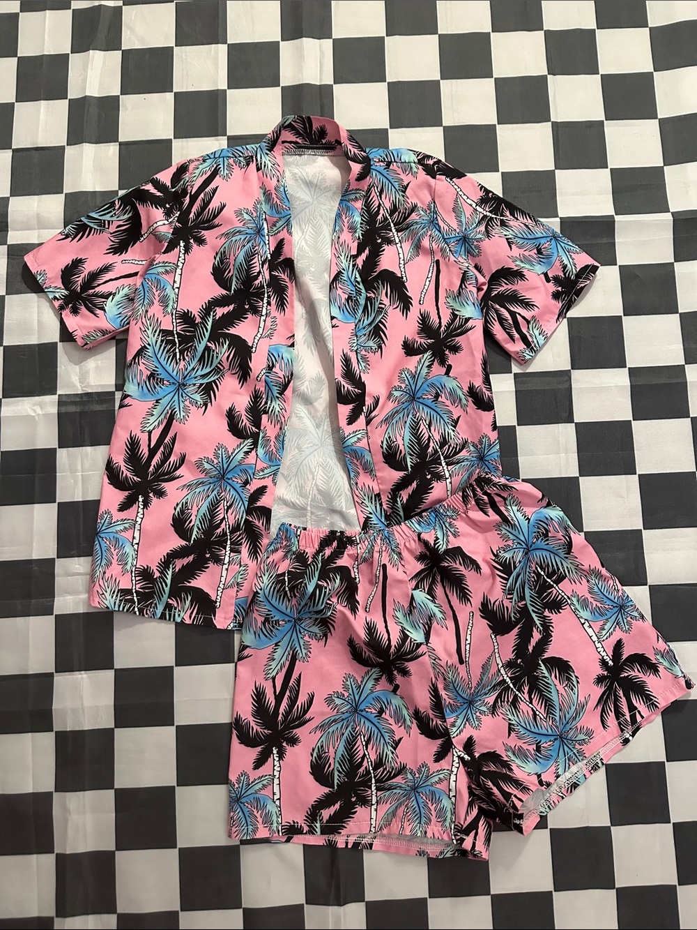 SHEIN Boys Stylish Pink Tropical Palm Swim Trunks & Open Top 6Y